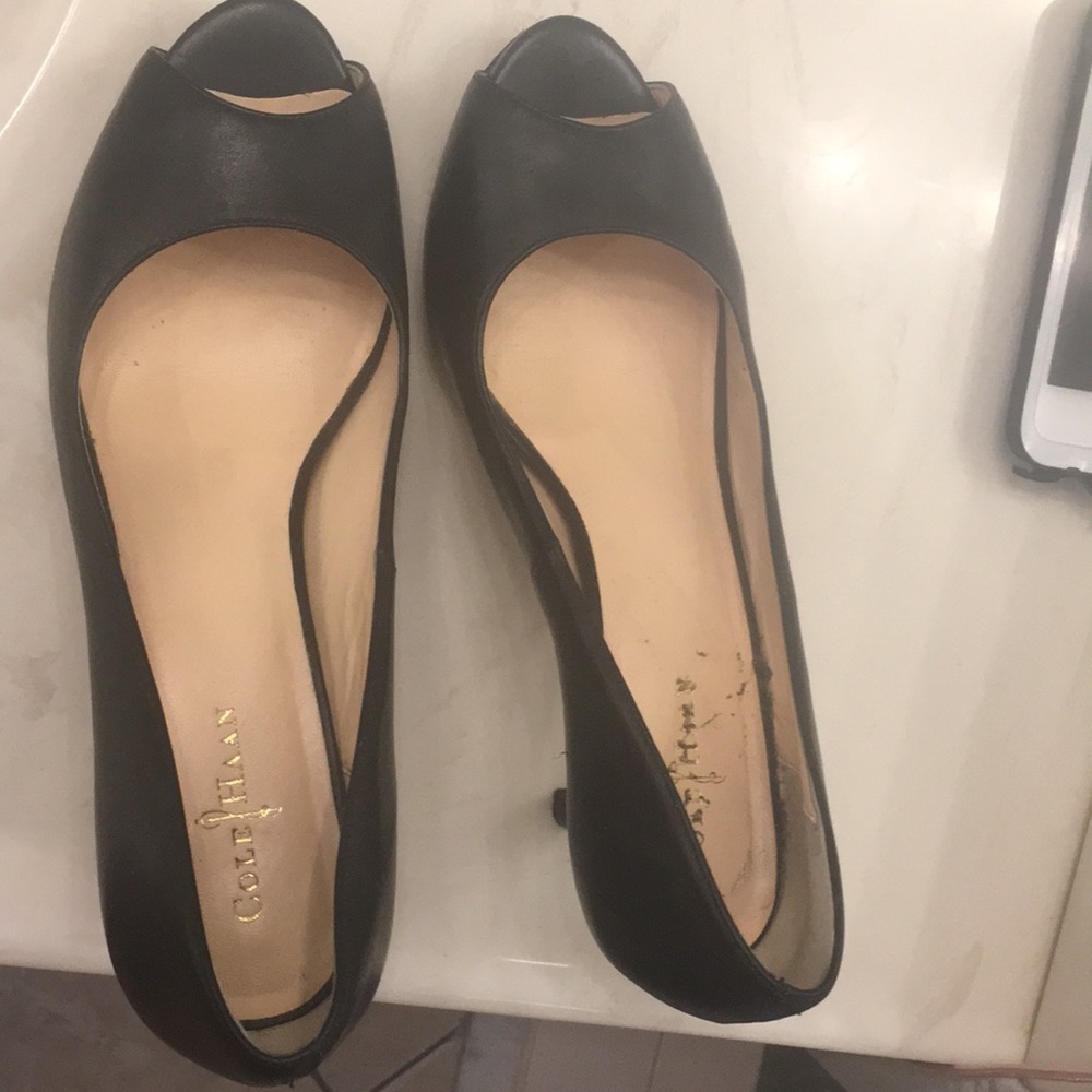 Beautiful Cole Haan black leather 👠 heels